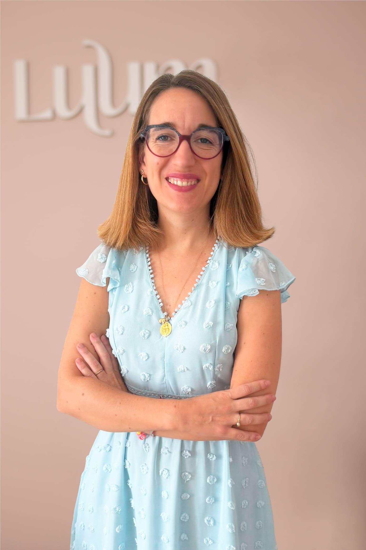DOCTORA LUUM-01 (1)